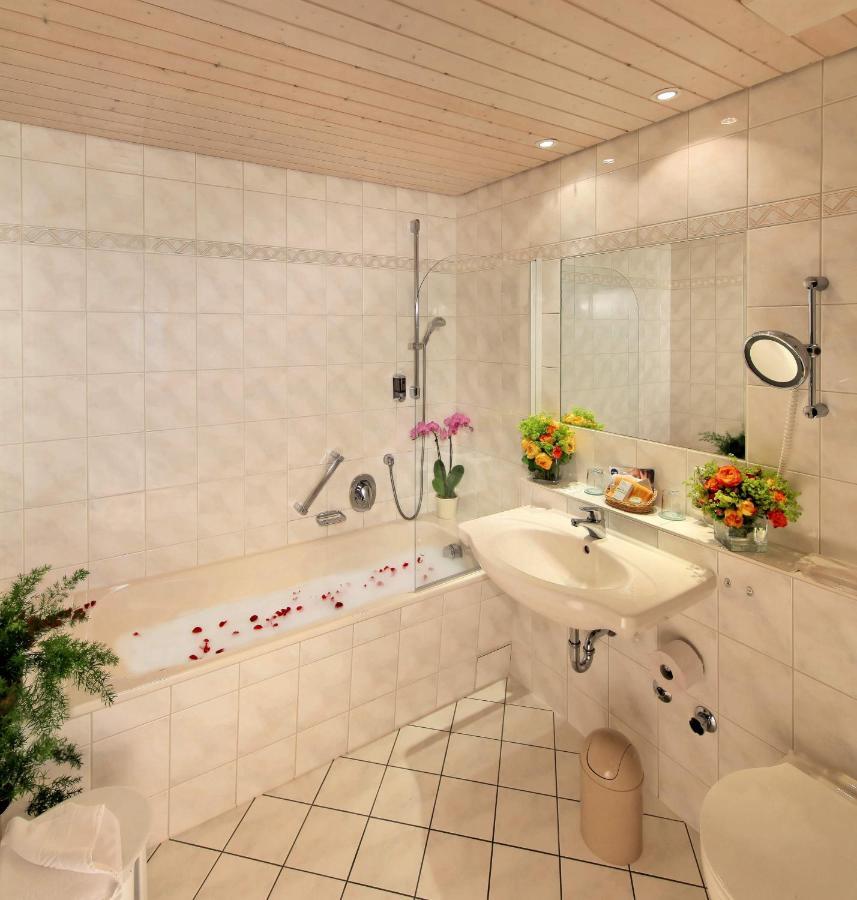 Waldhotel Fehrenbach Hinterzarten Habitación foto